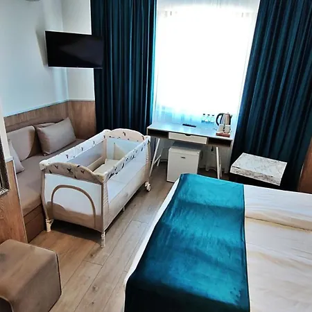 Makaza Complex Hotel *