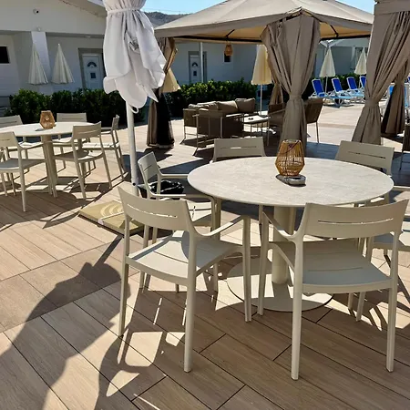 комплекс маказа Хотел Момчилград