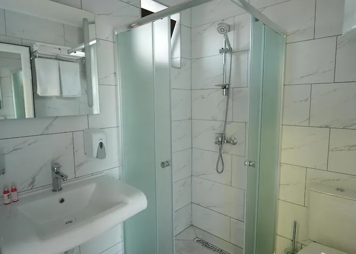 Makaza Complex Hotel