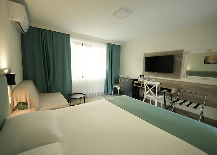 Makaza Complex Hotel *